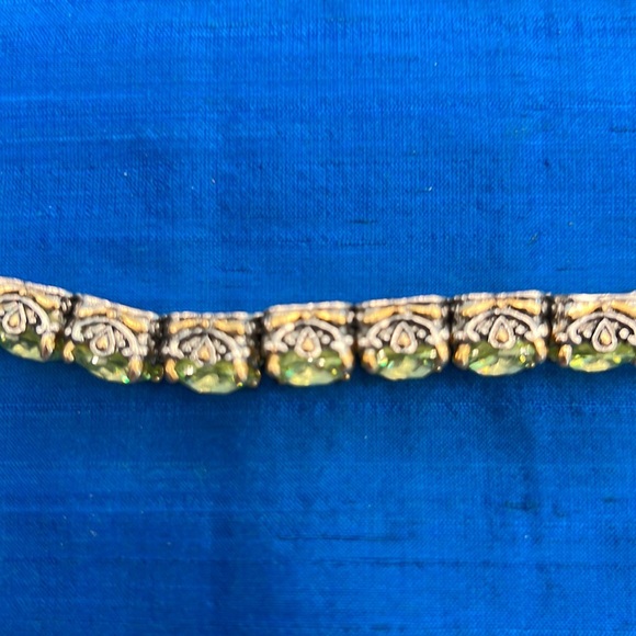 Peridot bracelet, ring, earring and pendant  set Costume - Picture 7 of 7